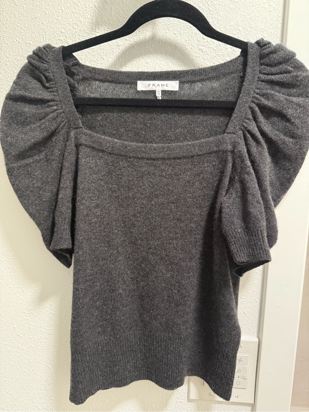 Frame Cashmere Puff-Sleeve Sweater